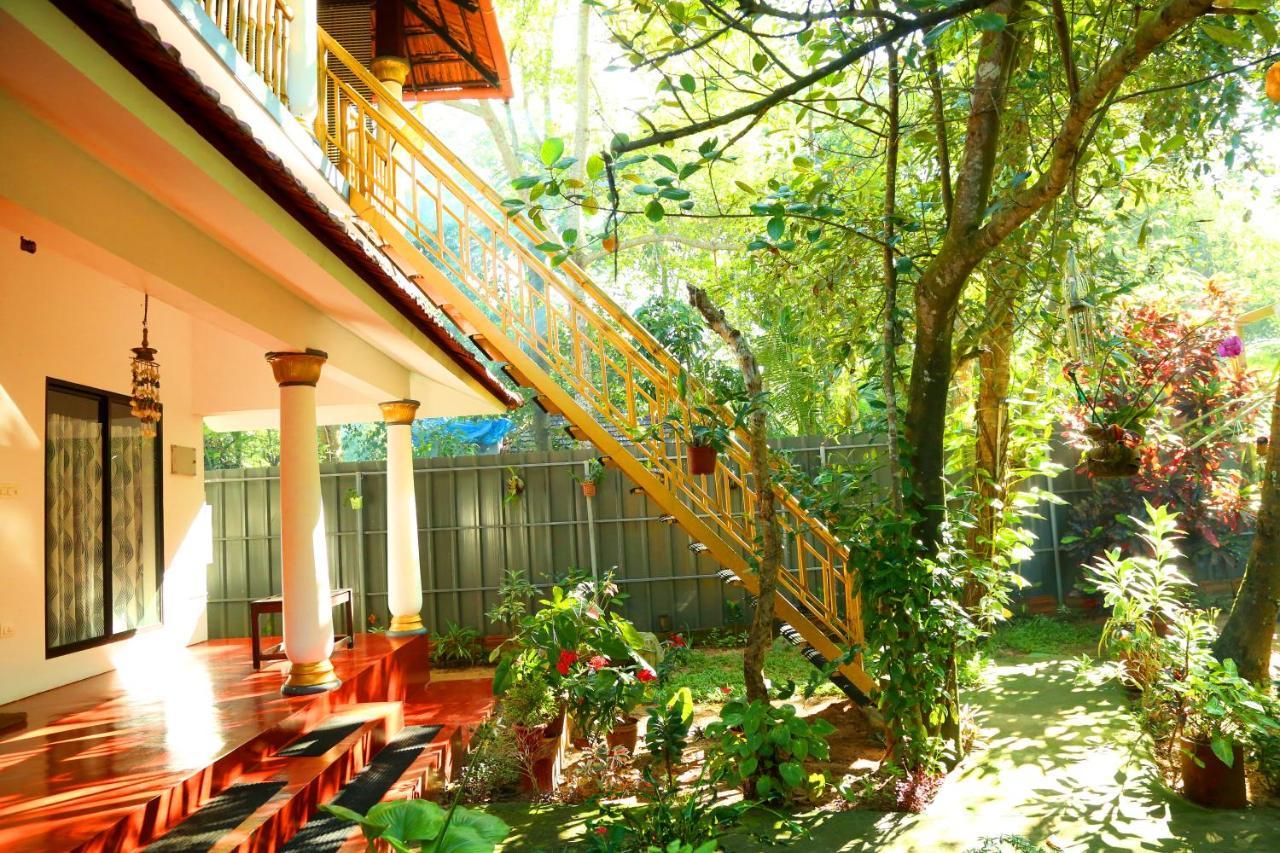 Marari John'S Beach Apartman Mararikulam Kültér fotó