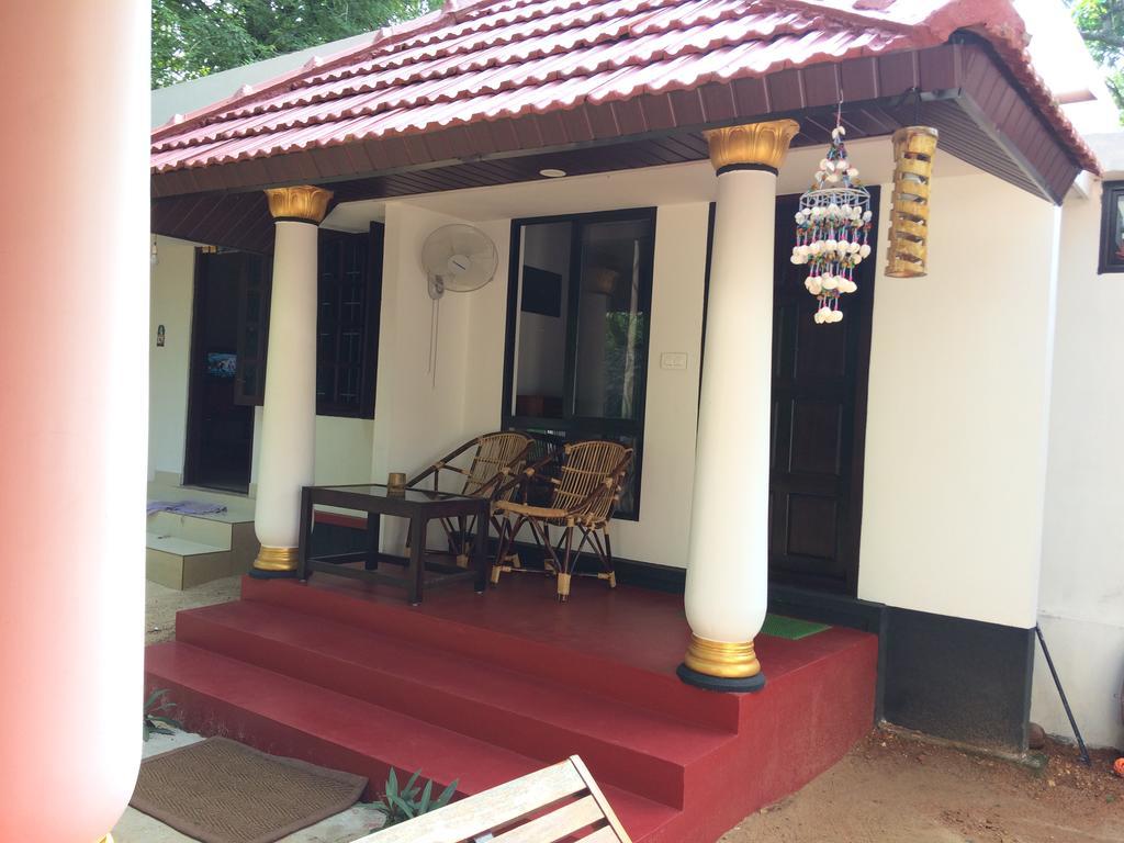 Marari John'S Beach Apartman Mararikulam Kültér fotó