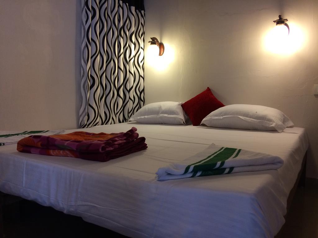 Marari John'S Beach Apartman Mararikulam Szoba fotó