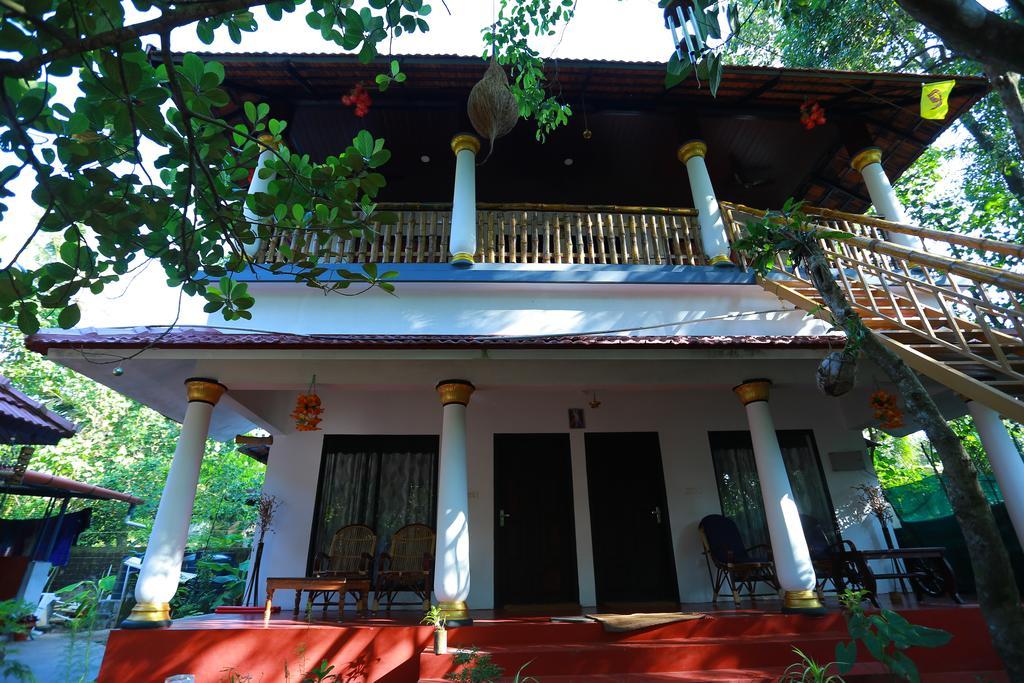 Marari John'S Beach Apartman Mararikulam Kültér fotó