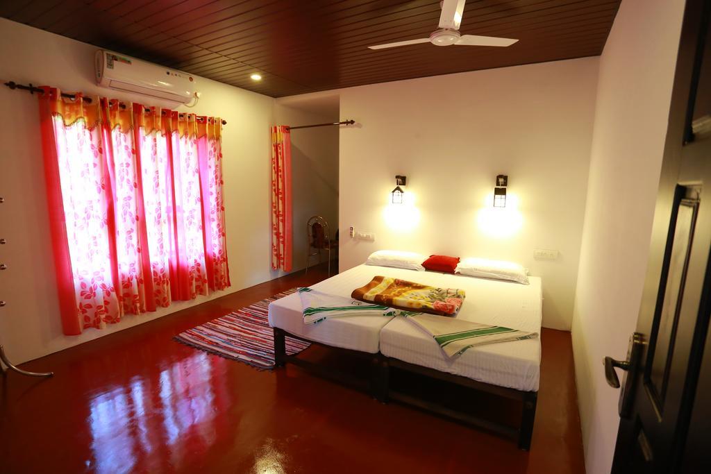 Marari John'S Beach Apartman Mararikulam Kültér fotó
