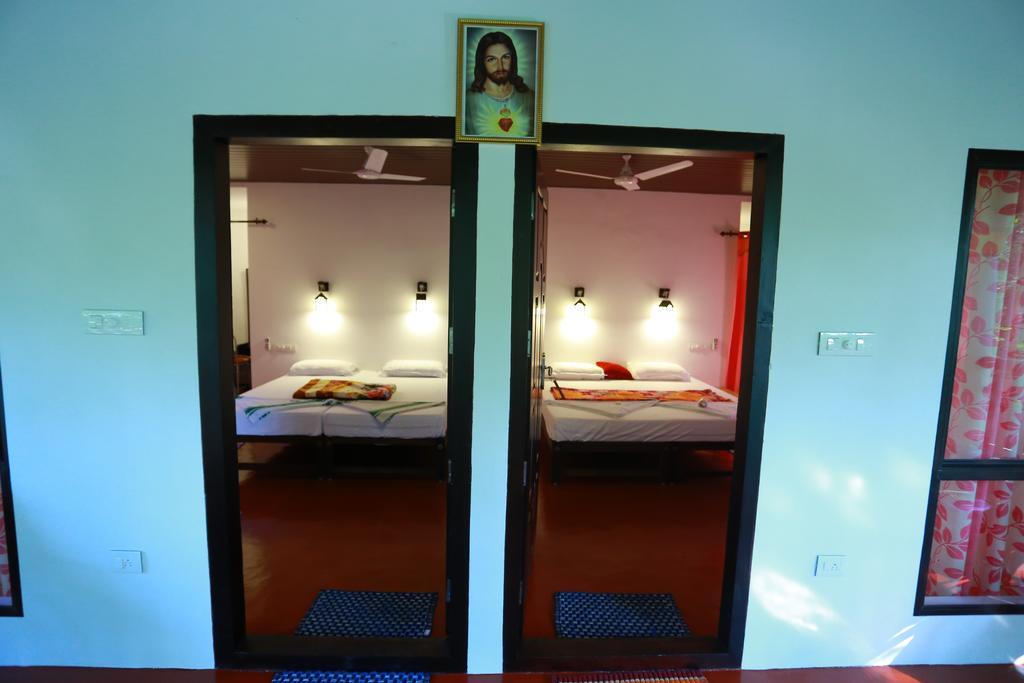 Marari John'S Beach Apartman Mararikulam Kültér fotó